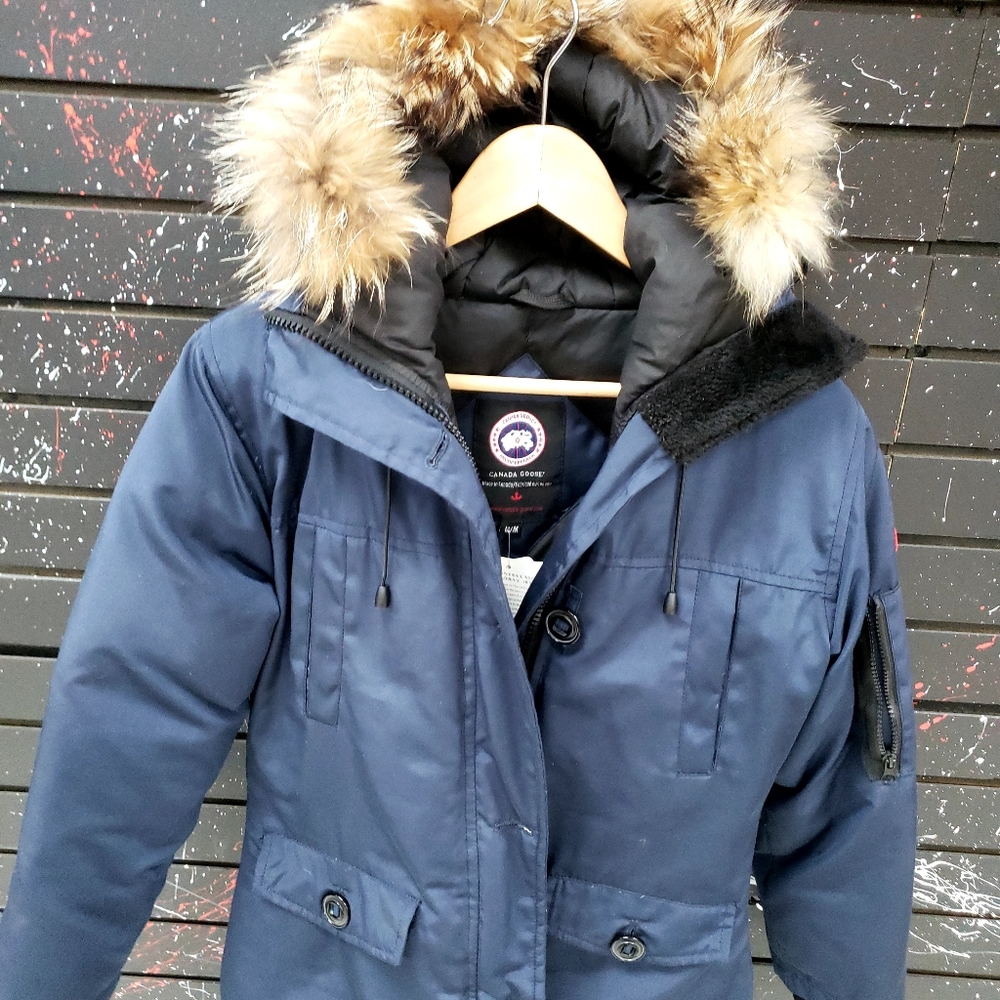 Canada Goose Medium Duck Down Filled Coyote Trim Winter Snow Parka Coat Jacket M